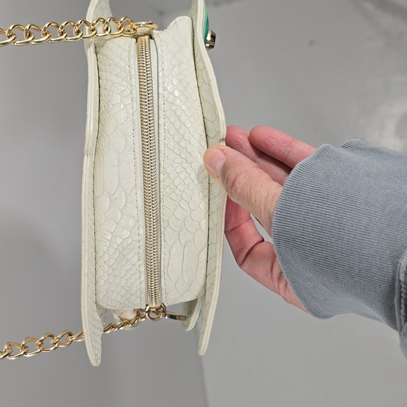 {Betsey Johnson} "Plenty of Fish in the Seas" Crossbody Bag - Picture 6 of 17